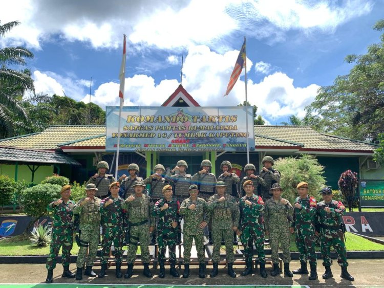 Satgas Pamtas RI-Mly Yonarmed 16/TK Menerima Kunjungan Komandan Batalyon 13 RAMD TDM