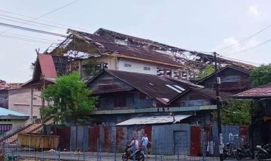 Pasar Pelita Bagansiapiapi Rohil Berubah Menjadi Pasar 'Cerita' dengan Bangunan yang Lusuh dan Semrawut karena 'Dimakan Usia