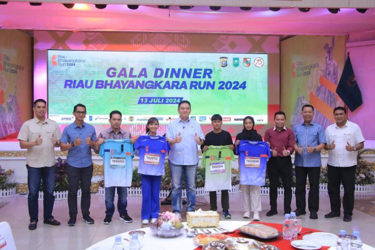 Kapolda Riau dan Sekdako Pekanbaru Hadiri Gala Dinner Bhayangkara Run 2024