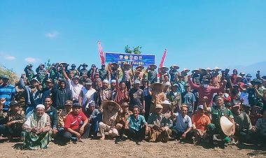 TNI Wujudkan Kemanunggalan dengan Petani: Peluncuran Pupuk Organik Cair dari Rumput Laut dan Metode Tani Lestari di Lombok Timur