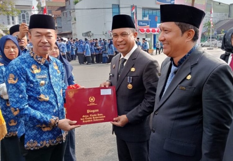 Bupati Rohil Pimpin Upacara 17 Hari Kerja, Ingatkan OPD untuk Berikan Pelayanan Terbaik kepada Masyarakat