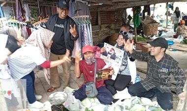 Relawan Bijak Bermarwah Blusukan di Pasar Central Labuhan Tangga Besar, Warga Ingin Perubahan dan Ganti Bupati