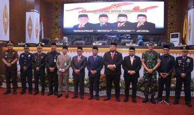 Indra Pomi Nasution Hadiri Rapat Paripurna DPRD Pekanbaru untuk Pengucapan Sumpah Pimpinan 2024-2029