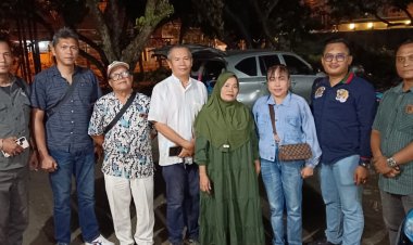 Jurnalis Forum 300 Media Pemprov Sumut Takziah untuk Istri dan Anak Alm. Selamat Purba