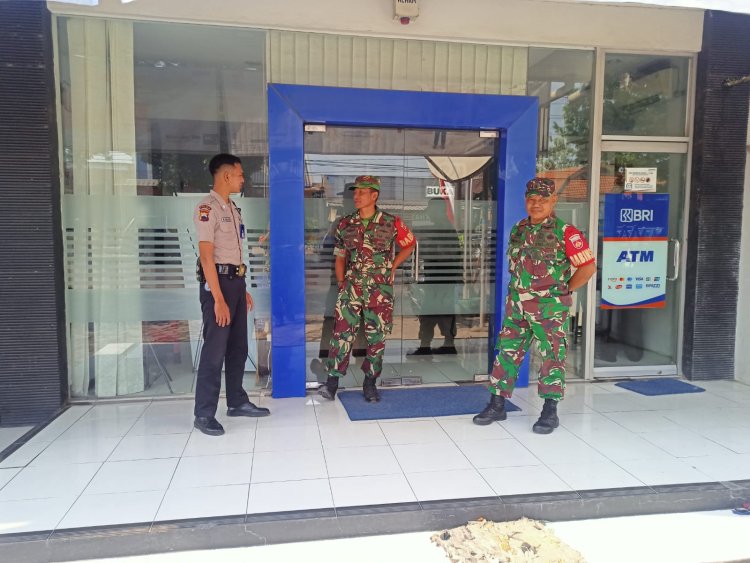 Babinsa Ngrampal Rutin Patroli Objek Vital Sragen