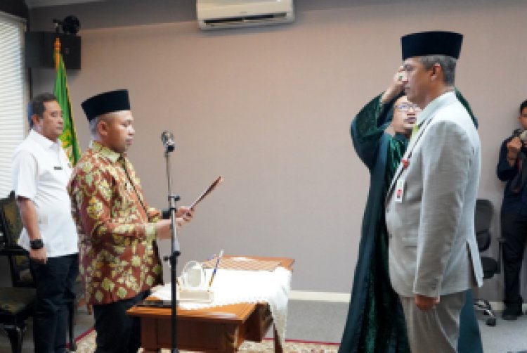 Gubri Abdul Wahid Lantik M Job Kurniawan sebagai Pj Sekda Riau