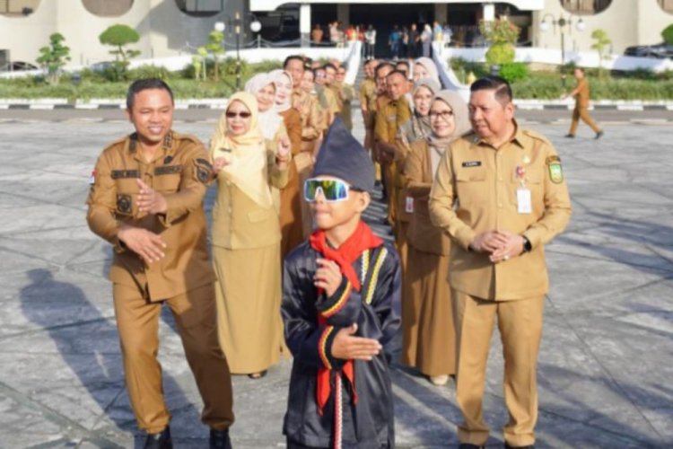 Dikha "Aura Farming" Dinobatkan Duta Pariwisata Riau oleh Gubernur