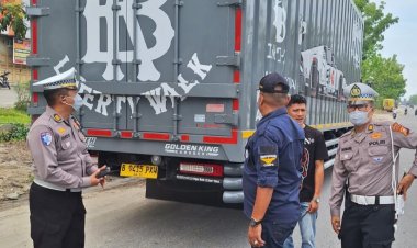 Dishub Pekanbaru Tertibkan Truk ODOL, 30 Kendaraan Ditilang di Bundaran Tugu Songket