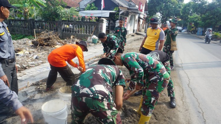 TMMD Reguler Ke-125 Kodim Surakarta Kebut Perbaikan Saluran Air 586 Meter