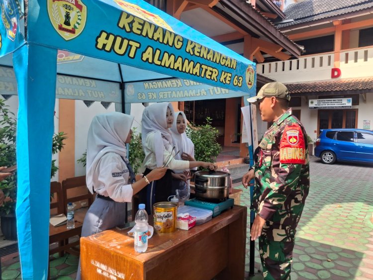 Babinsa Serda Tito Motivasi Siswa SMK N 3 Surakarta Berwirausaha