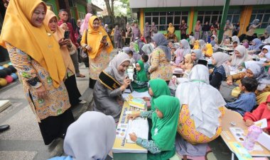 Bunda PAUD Riau Ajak Guru dan Orang Tua Bangun Bonding Lewat Membatik