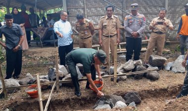 Danramil Plupuh Letakkan Batu Pertama Rumah Layak Huni di Sragen
