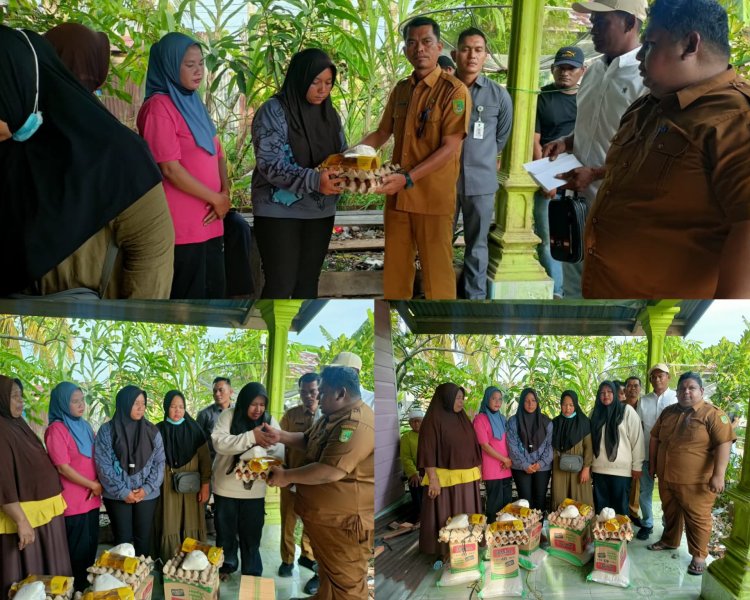 Bupati Rohil Bagikan Sembako untuk Keluarga Nelayan Ditahan Malaysia