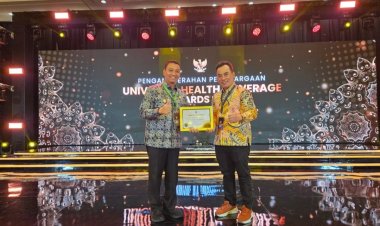 Pemko Pekanbaru Terima Penghargaan UHC Awards 2026