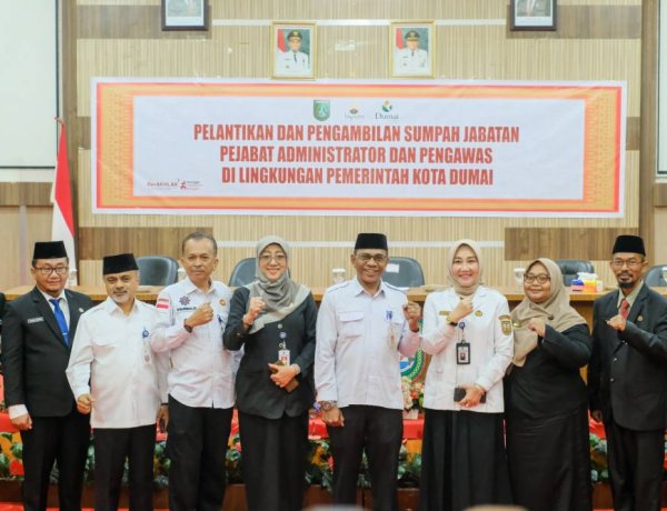 BKPSDM Dumai Lantik 12 Pejabat Eselon III dan IV