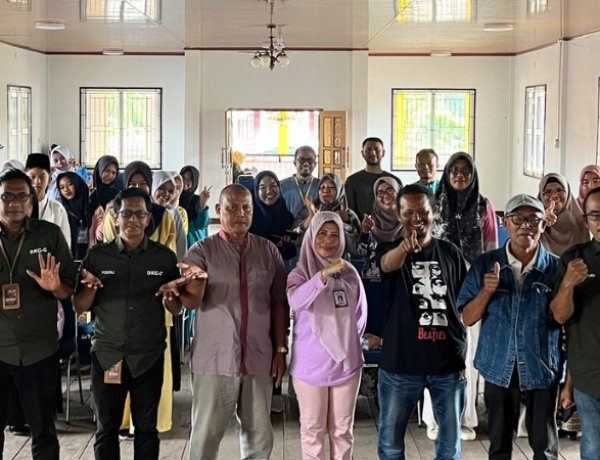 Fedli Aziz Sutradarai Pentas Monolog DKC Cerenti, Bupati Kuansing Hadir