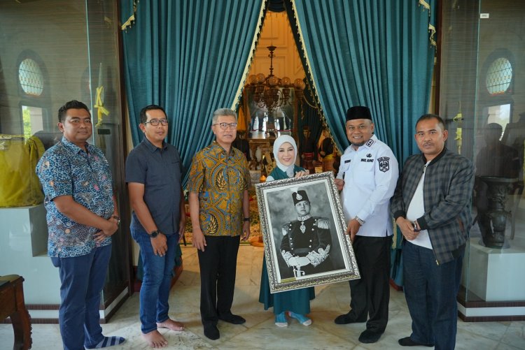 Wabup Syamsurizal Kenalkan Pesona Siak kepada Komisaris Bank Mandiri