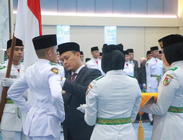 Wali Kota Agung Kukuhkan 40 Paskibraka Pekanbaru