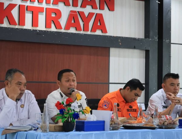 Wali Kota Agung Evaluasi 15 Camat, Tekankan Pelayanan Publik
