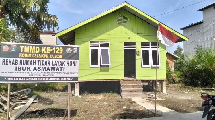 Memasuki H-6 TMMD ke-129 Kodim 0313/KPR, Pembangunan RTLH Ibu Asmawati Masuki Tahap Finishing dan Pengecatan   